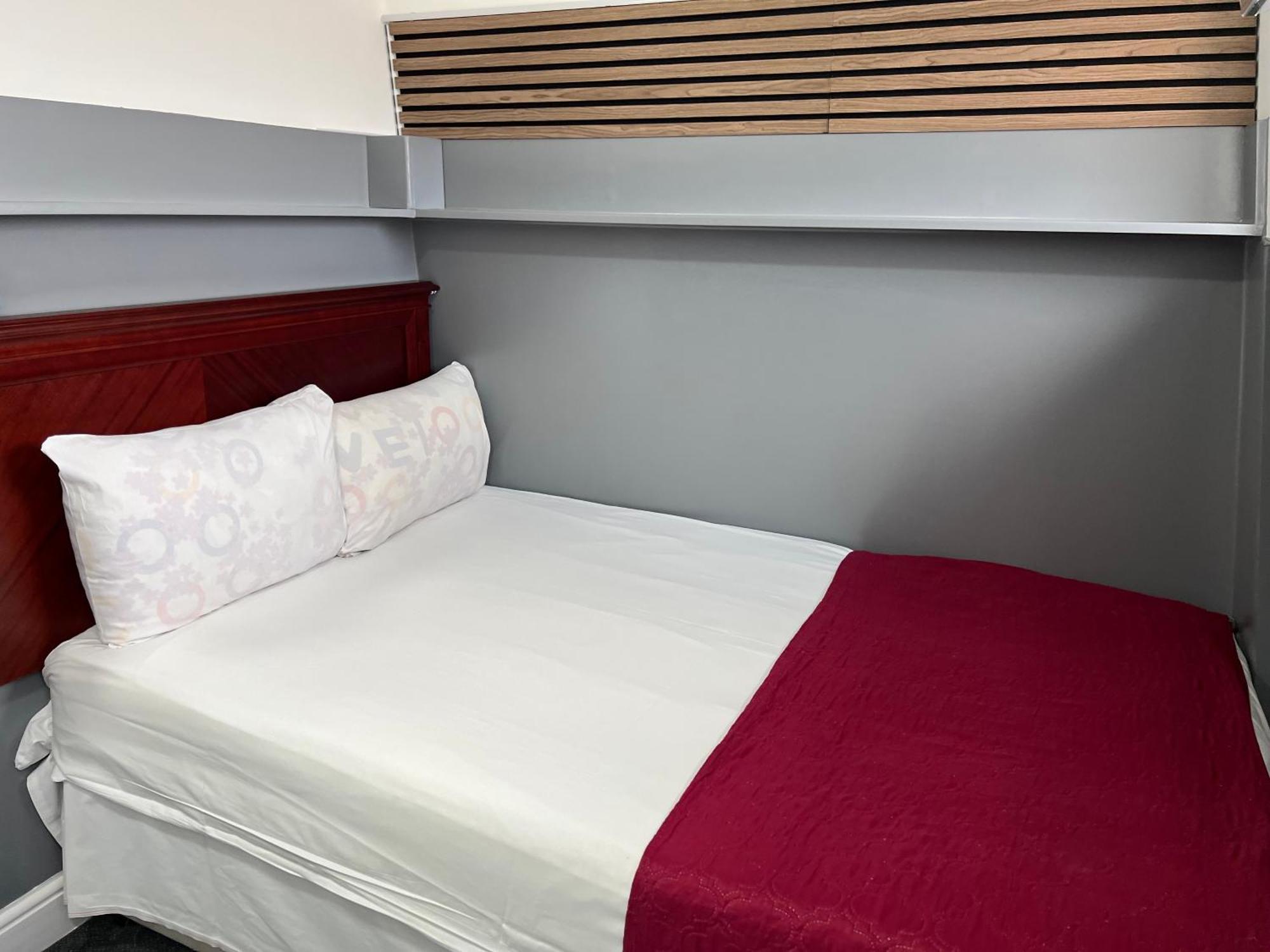 Twin Room Shared Toilet